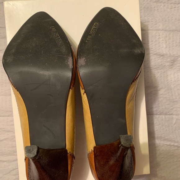 👠HOST PICK👠VEUC Unlisted Size 8.5 Brown and Tan patent patchwork pumps. - Picture 3 of 4